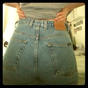 Vintage Guess fitted mom jeans